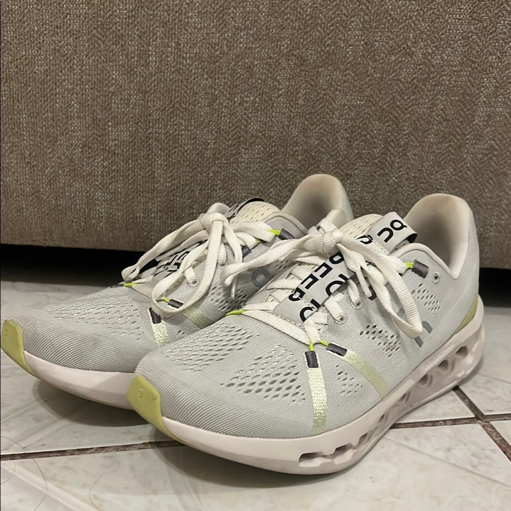 On Running CloudSwift White Athletic Shoes with Breathable Mesh